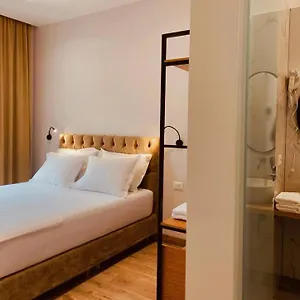 Hotel Merly, Përmet